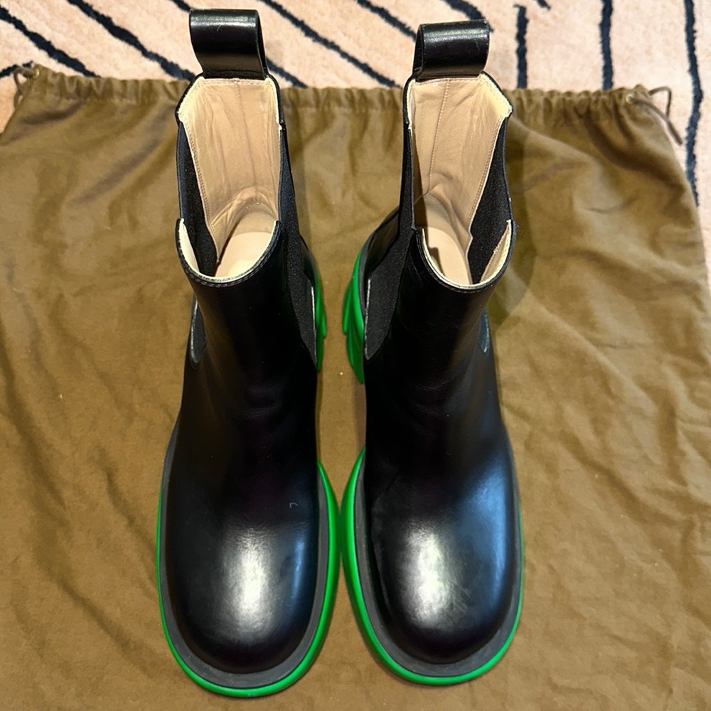 💯 Authentic Bottega Veneta Chelsea Boot
